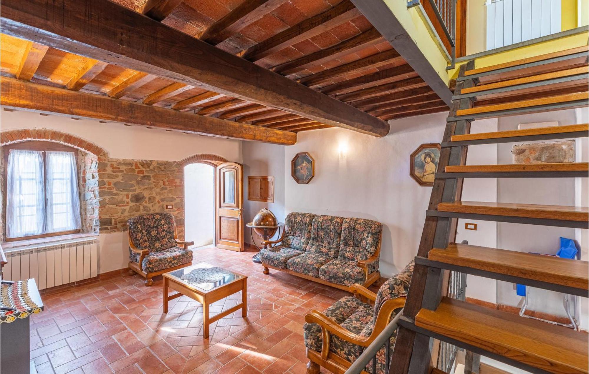 Awesome Home In Marliana With Kitchenette Exterior foto