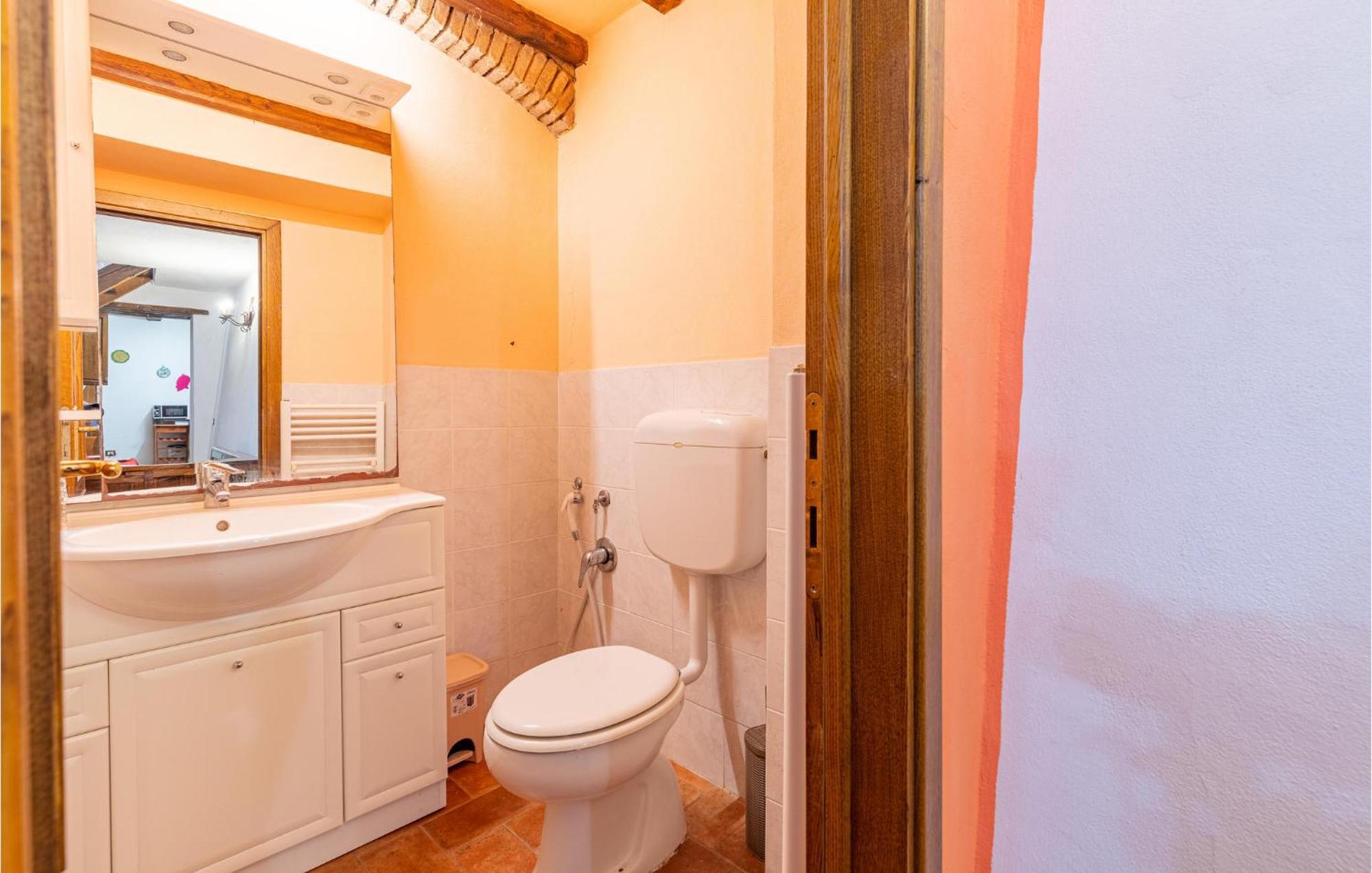 Awesome Home In Marliana With Kitchenette Exterior foto